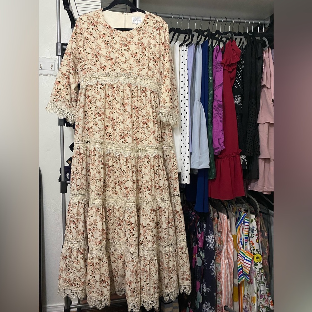 NWOT Dainty Jewells XL maxi floral tiered dress